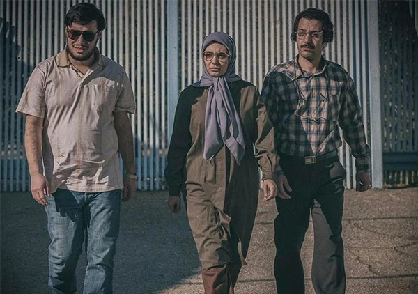 دانلود فیلم ماجرای نیمروز 1