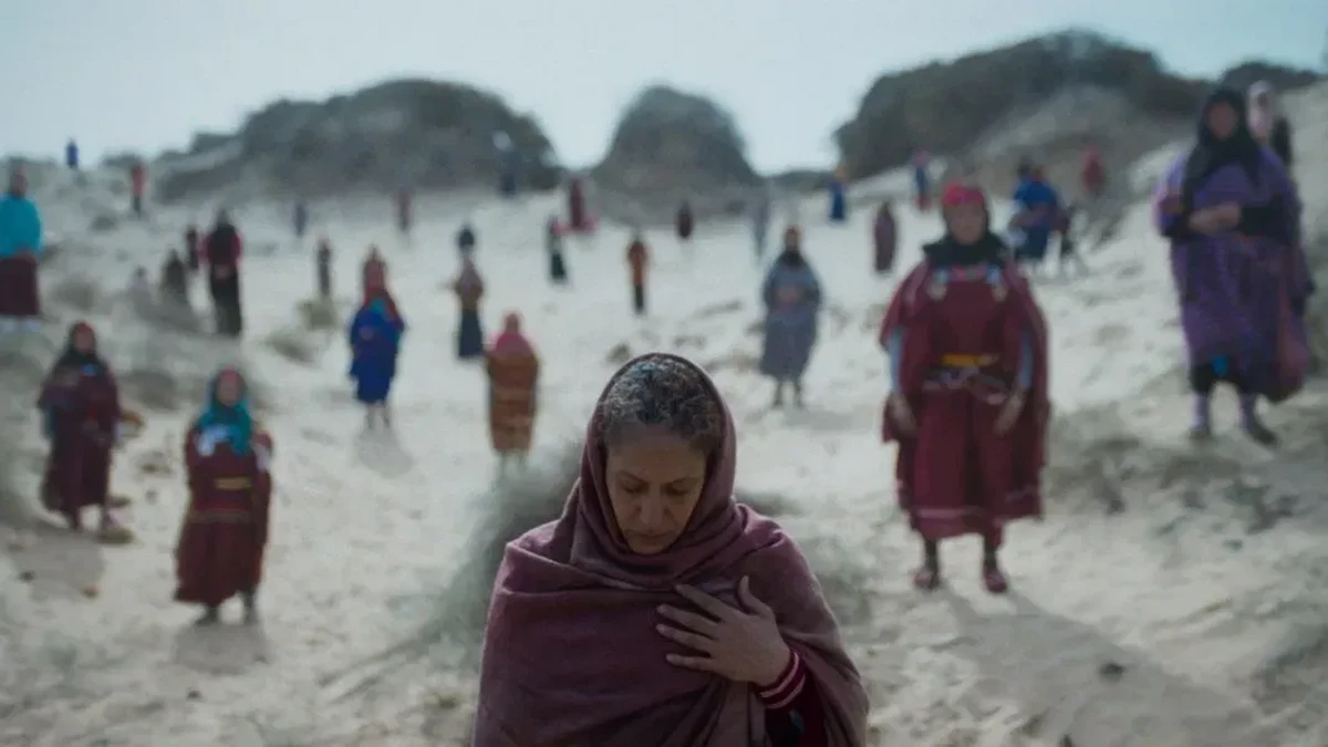 دانلود فیلم Who Do I Belong To 2024 کی تعلق دارم 