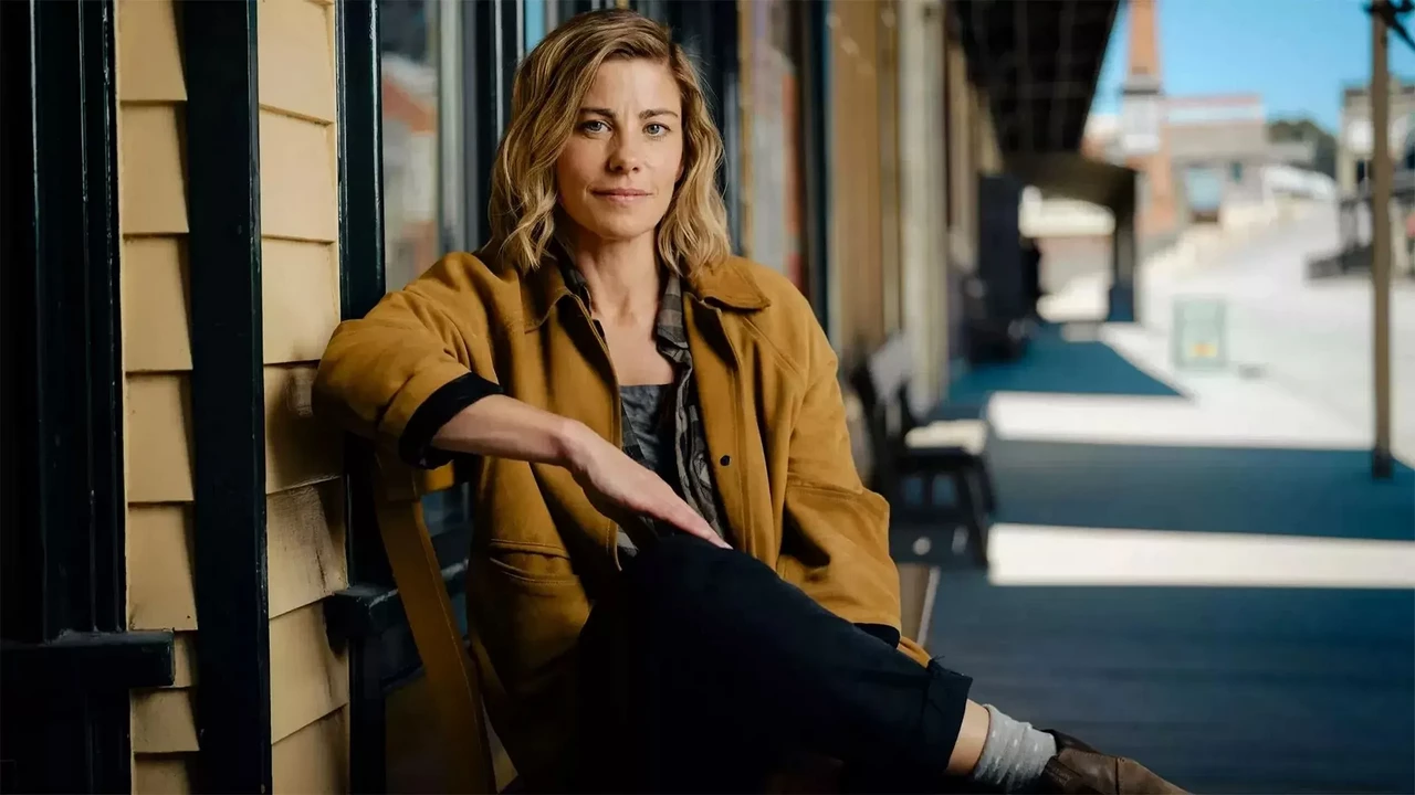 دانلود سریال Dear Life 2026 زندگی عزیز